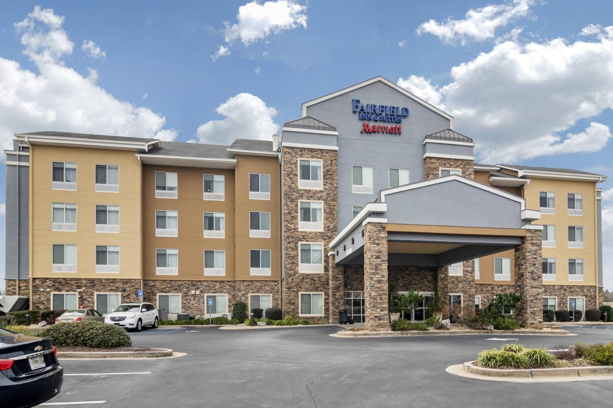 Fairfield Inn & Suites By Marriott Commerce Exterior photo