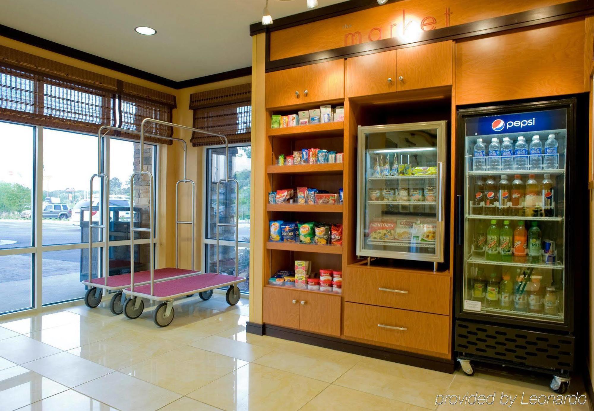 Fairfield Inn & Suites By Marriott Commerce Restaurant photo